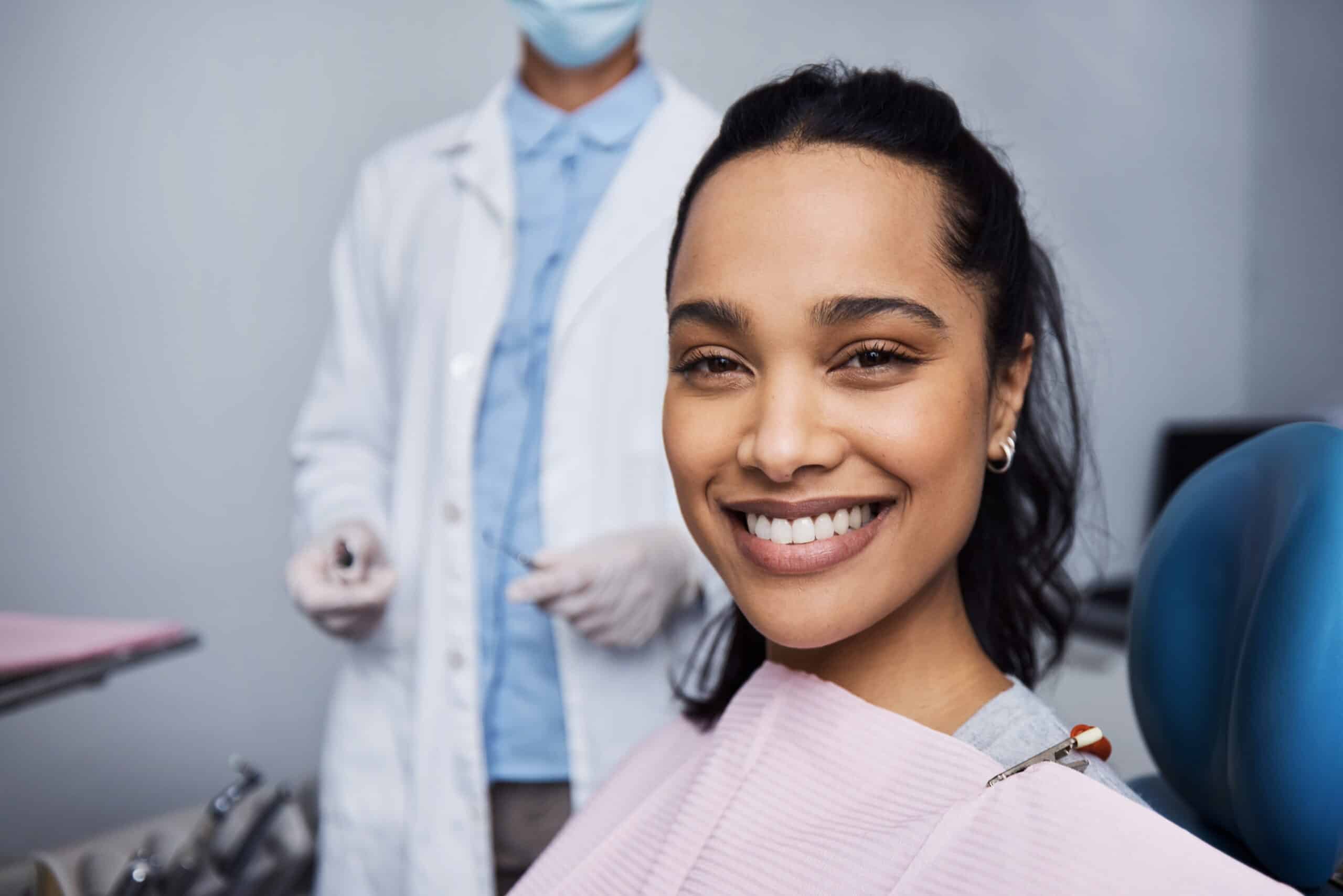 Featured image for “5 Signs You Should See a Dentist Right Away”